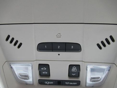 Used 2024 GMC Terrain Denali w/ Black Diamond Edition AWD/4WD image 30