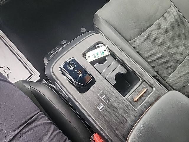 Certified 2024 Nissan Ariya AWD image 17