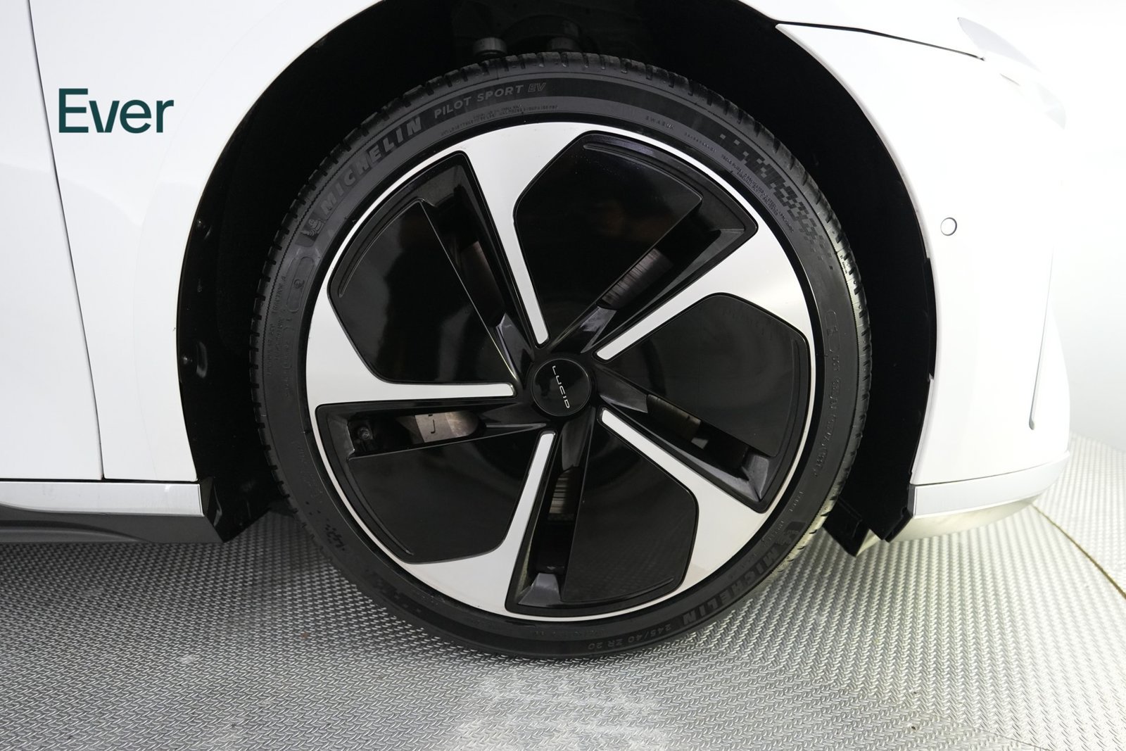Used 2024 Lucid Air Touring AWD/4WD image 20