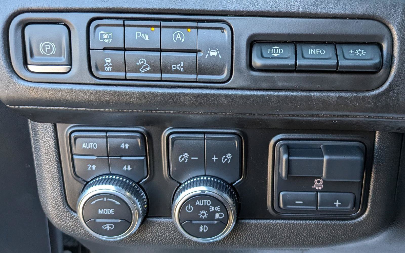 Certified 2023 GMC Yukon Denali Ultimate AWD/4WD image 16