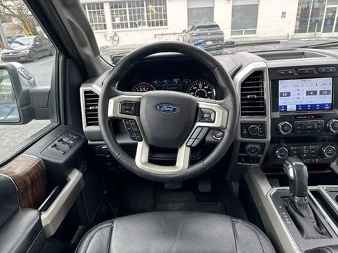Used 2020 Ford F150 Lariat image 13