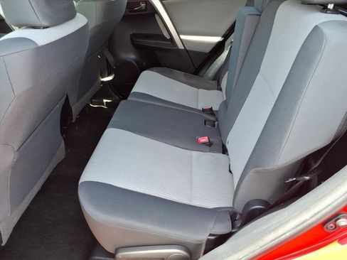 Used 2014 Toyota RAV4 LE FWD image 7