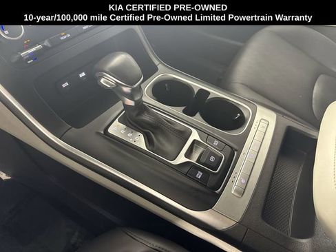 Certified 2023 Kia Carnival LX image 16