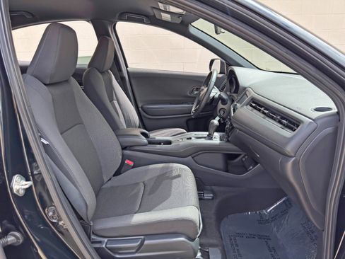 Used 2019 Honda HR-V Sport image 14