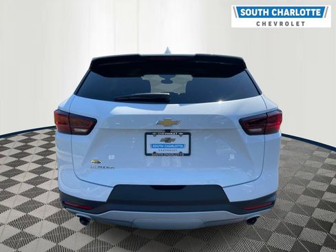 Used 2025 Chevrolet Blazer LT FWD image 5