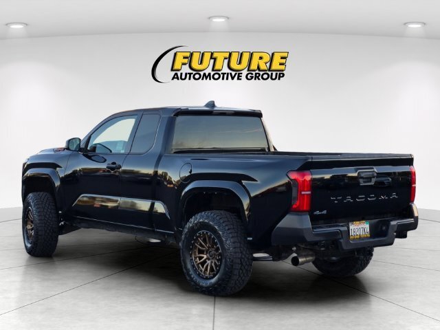 Used 2026 Toyota Tacoma SR AWD/4WD image 7