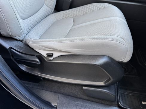 Used 2024 Honda Pilot LX image 25