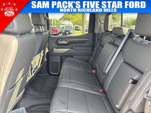 Used 2026 GMC Sierra 1500 SLT AWD/4WD image 32