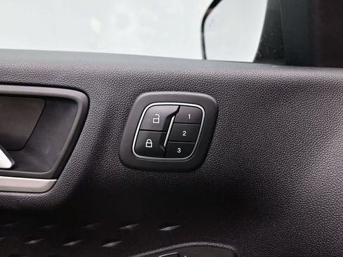 Used 2020 Ford Escape SEL FWD image 20