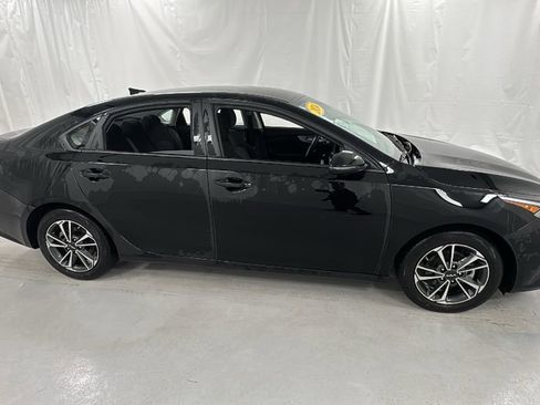 Used 2024 Kia Forte LXS w/ LXS Technology Package image 2