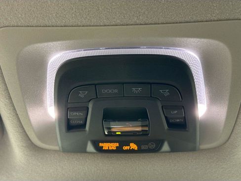 Certified 2025 Toyota Corolla Cross LE w/ Moonroof Package FWD image 23
