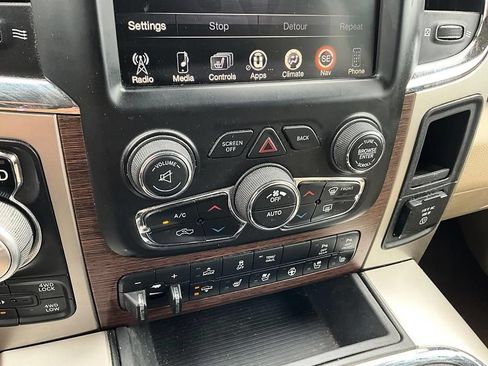 Used 2017 RAM 1500 Laramie w/ Convenience Group AWD/4WD image 23