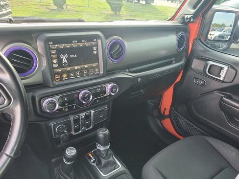 Used 2020 Jeep Wrangler Unlimited Sport S w/ Sun And Sound Package AWD/4WD image 21