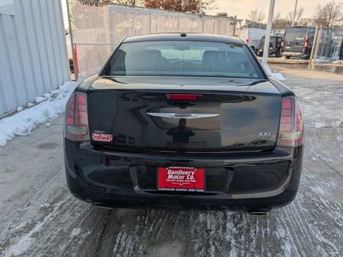 Used 2014 Chrysler 300 S image 27