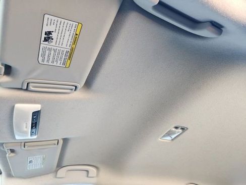 Used 2025 Nissan Versa SV image 25