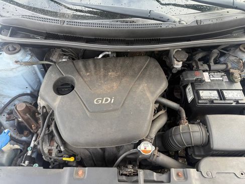 Used 2012 Hyundai Accent GLS w/ Comfort Pkg 2 image 16