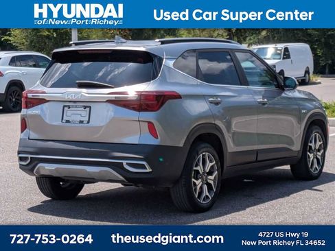 Used 2023 Kia Seltos EX AWD/4WD image 5
