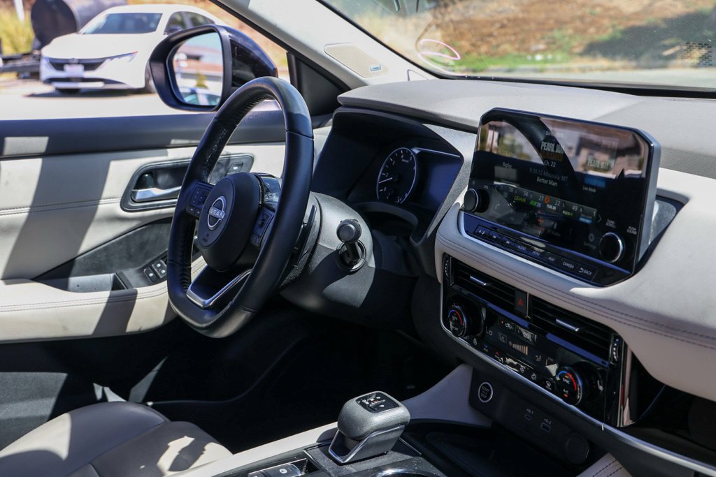 Used 2023 Nissan Rogue SL w/ SL Premium Package FWD image 22