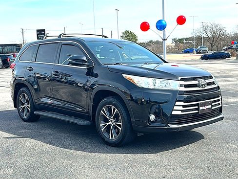 Used 2018 Toyota Highlander Plus image 10
