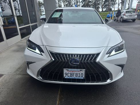 Used 2022 Lexus ES 300h w/ Premium Package image 20
