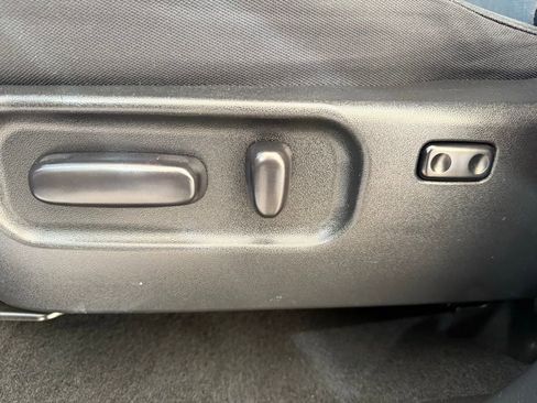 Used 2020 Toyota Tacoma TRD Off-Road image 37