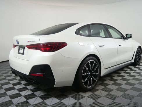 Used 2025 BMW M440i image 3