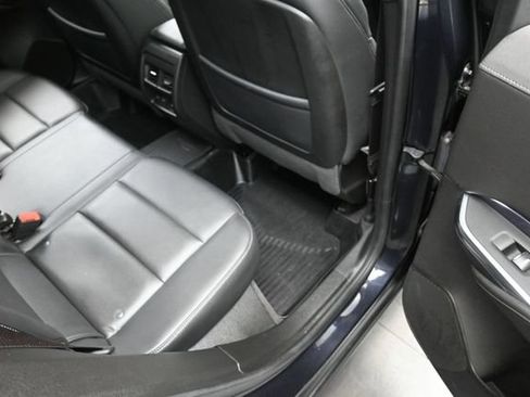 Used 2023 Cadillac XT4 Luxury w/ Cold Weather Package FWD image 27
