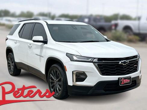 Used 2023 Chevrolet Traverse RS FWD image 1