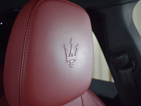 Certified 2023 Maserati Grecale Modena image 37