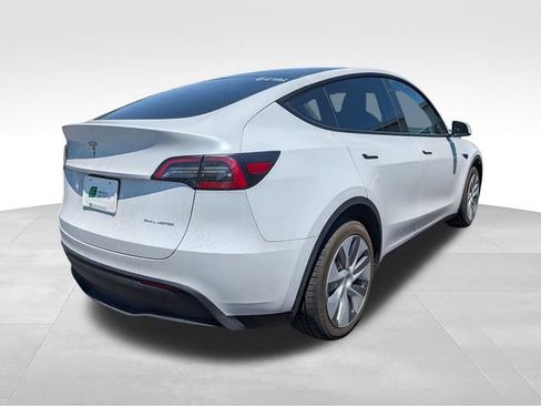 Used 2023 Tesla Model Y Long Range AWD/4WD image 7
