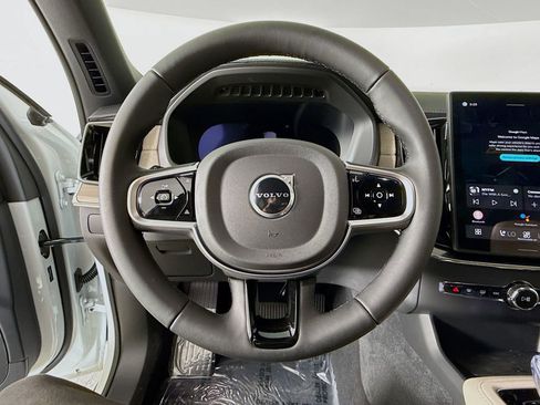 New 2026 Volvo XC90 T8 Plus w/ Protection Package Premier AWD/4WD image 11