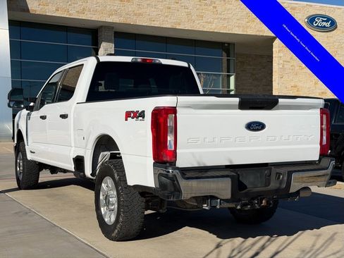 Used 2024 Ford F250 XLT w/ FX4 Off-Road Package image 11