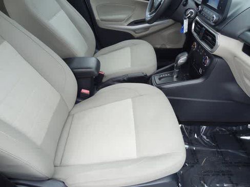 Certified 2018 Ford EcoSport S image 11