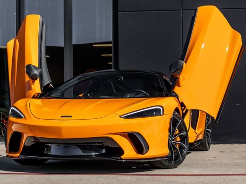 Used 2025 McLaren GTS image 2