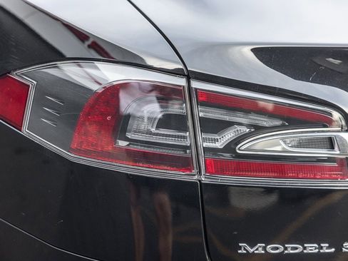 Used 2016 Tesla Model S 75 image 23