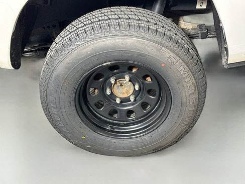 Used 2022 Toyota Tacoma SR image 9