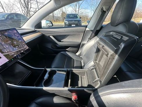 Used 2019 Tesla Model 3 Standard Range Plus image 24