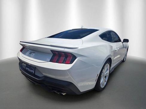 Used 2025 Ford Mustang GT Premium RWD image 3