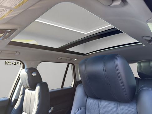 Used 2016 Land Rover Range Rover HSE image 24