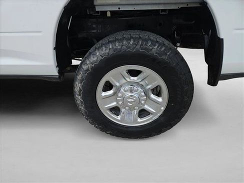 Used 2022 RAM 2500 Big Horn w/ Cold Weather Group AWD/4WD image 8