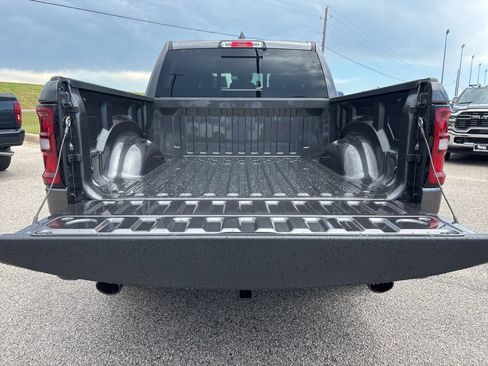 New 2026 RAM 1500 Express AWD/4WD image 29