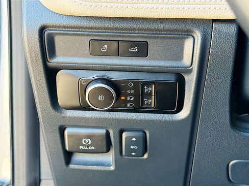 Used 2024 Ford Expedition Max Limited image 37