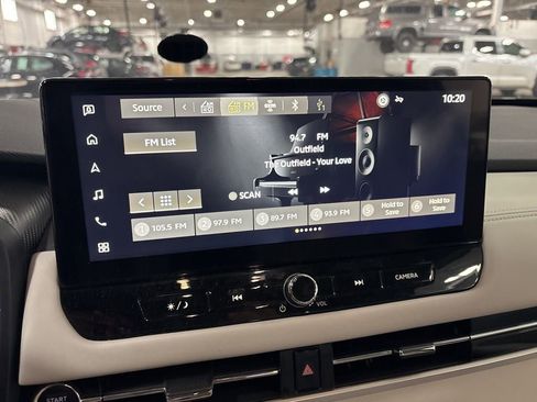 Used 2025 Mitsubishi Outlander SEL image 16