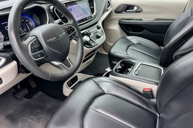 Used 2023 Chrysler Pacifica Touring-L AWD/4WD image 10