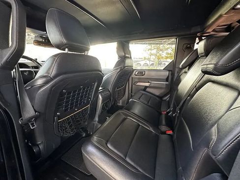 Used 2022 Ford Bronco Badlands w/ Sasquatch Package AWD/4WD image 40