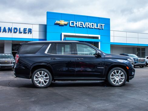 Used 2022 Chevrolet Tahoe High Country w/ Premium Package 2 image 10