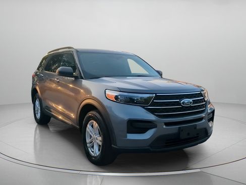 Certified 2023 Ford Explorer XLT AWD/4WD image 4