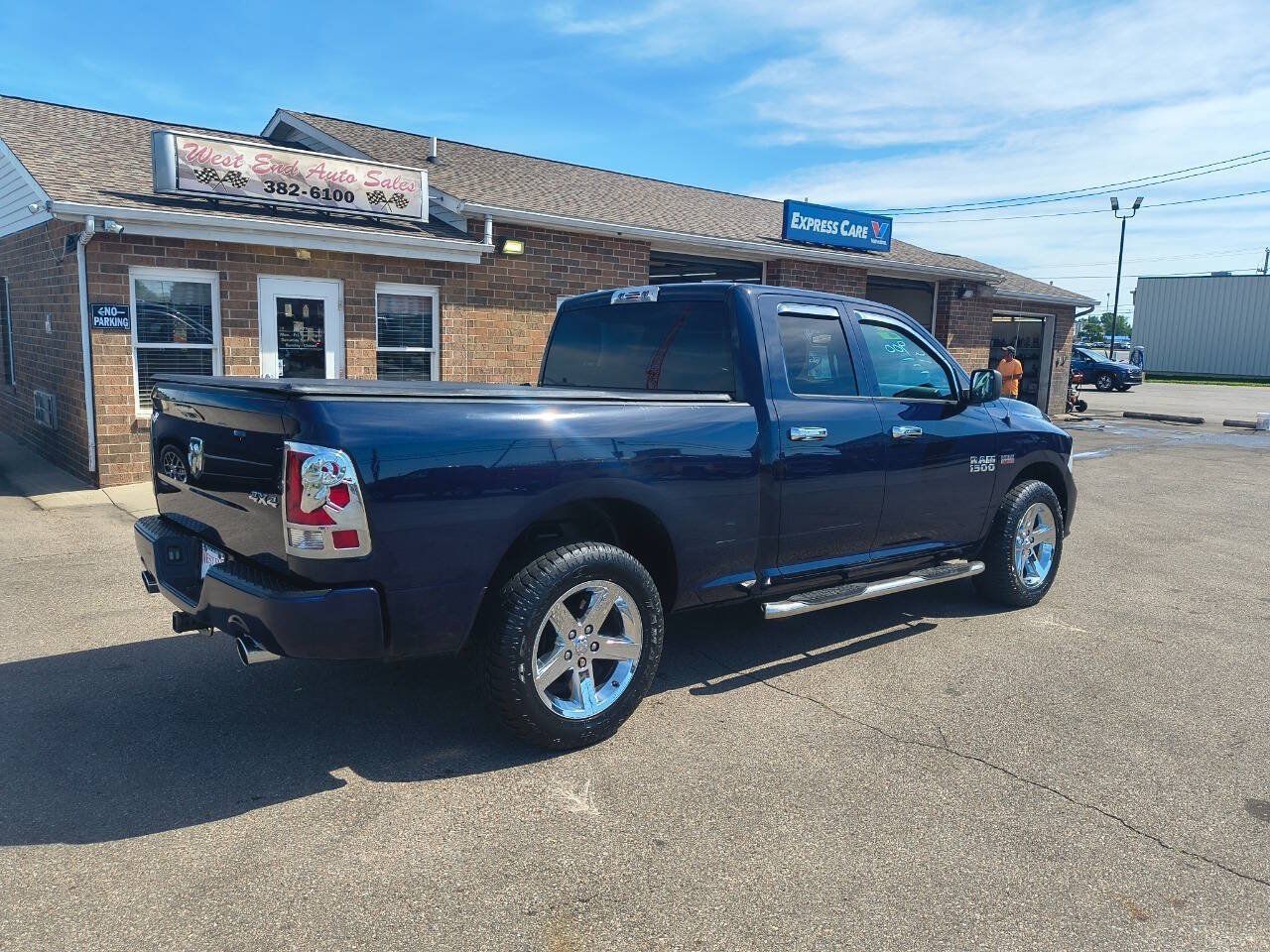 Used 2015 RAM 1500 Express AWD/4WD image 5