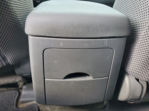 Used 2015 Nissan Frontier SV RWD image 31