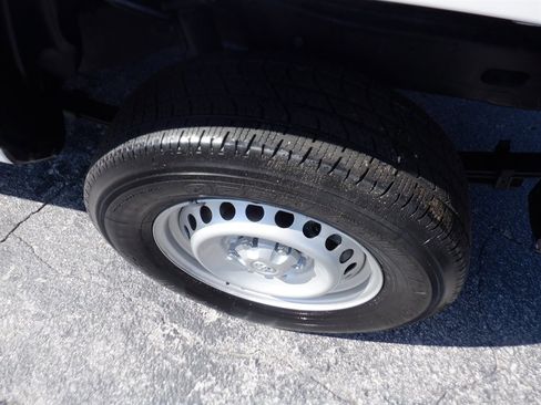 Used 2024 Toyota Tacoma SR image 6